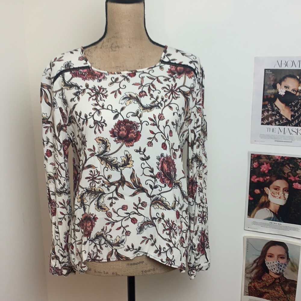 Two arrows floral blouse S